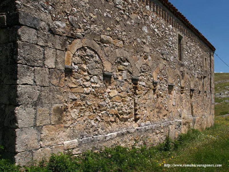 MURO SUR CON LA GALERÍA CEGADA